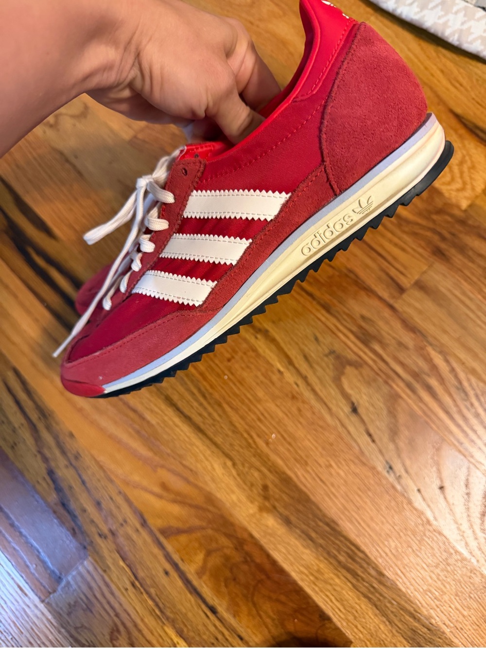 Adidas shoes - Picture 3 of 4